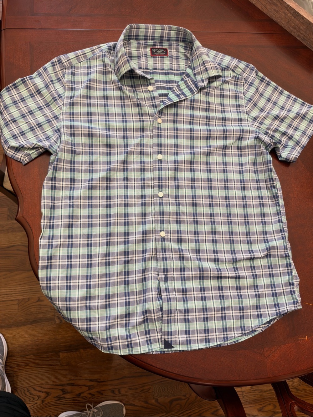Short-Sleeve Plaid Button-Up Shirt in Blue and Green UntuckIt